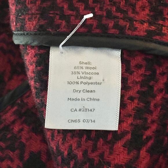 NEW TALBOTS Wool Blend 3 Button Patch Pocket Plaid Blazer in Red & Black SZ 16 - Picture 10 of 12